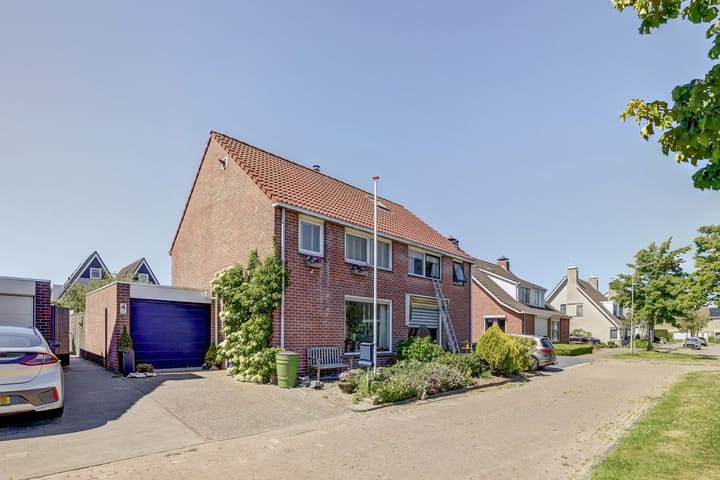 Jonagoldstraat 4 in Kapelle photo