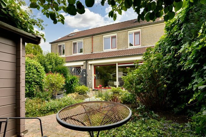 Jonge Linde 4 in Ouderkerk aan de Amstel