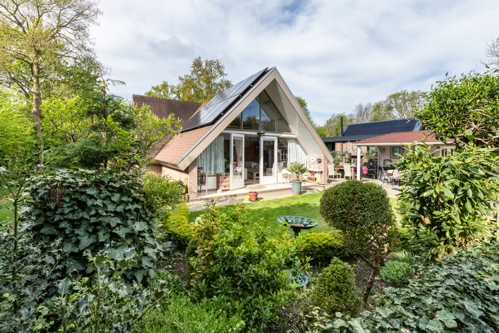 Photo of property Jonkerstee 84, Ouddorp