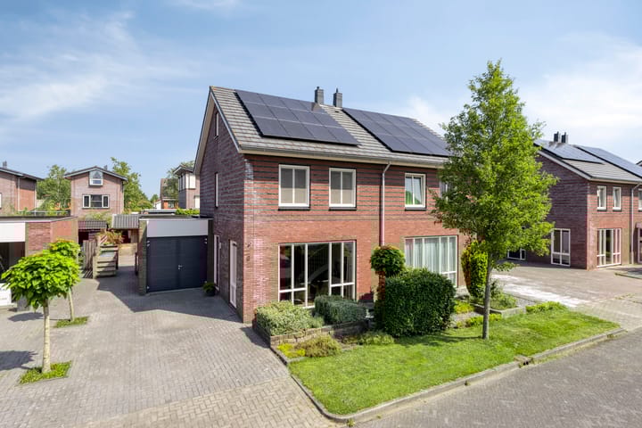 Photo of property Jonkersveld 6, Nieuw-Roden