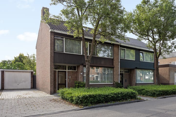 Photo of property Jonkheer de la Courtstraat 33, Vlijmen