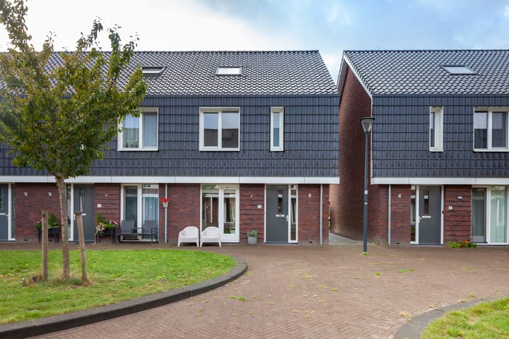 Joop den Uylhof 10 in Woerden