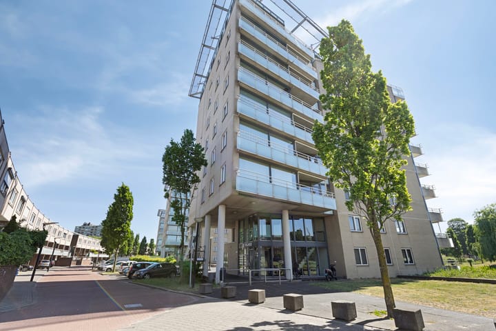 Joop den Uyllaan 33 in Schiedam