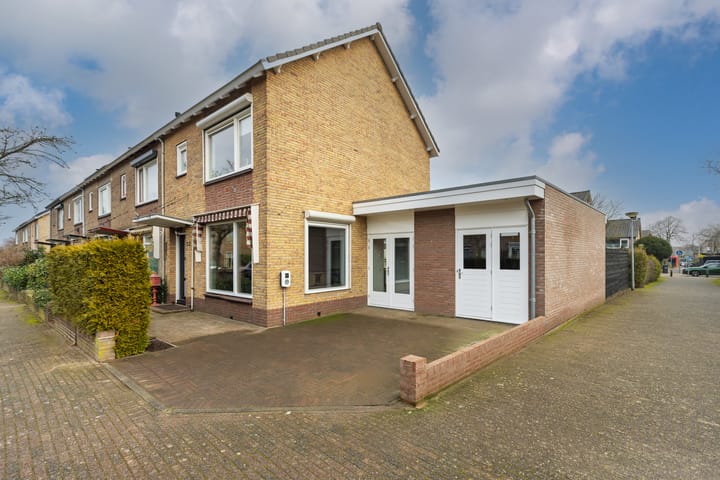 Joost Banckertstraat 12 in Huizen