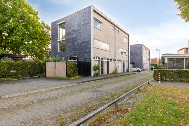 Joost Beeldsnijderweg 17 in Deventer
