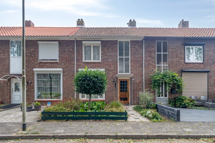 Photo of property Jordaensplein 26, Roosendaal