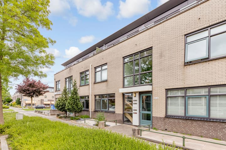 Joris Ivenslaan 135 in Almere