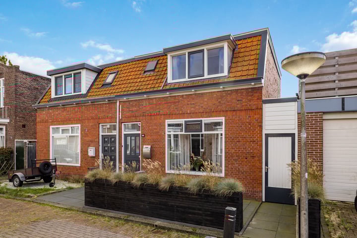 Jouwsmastraat 2 in Leeuwarden