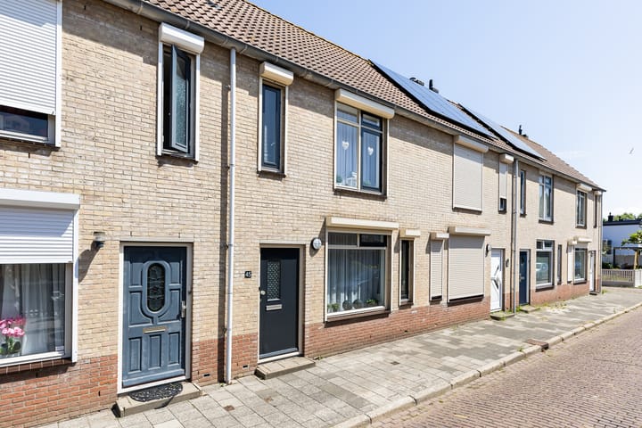 Photo of property Jozef Israelslaan 45, Vlissingen