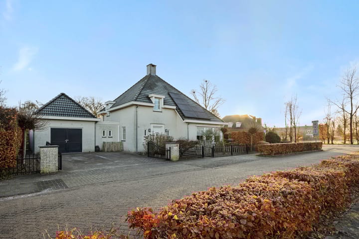 Jules de Cortestraat 2 in Deurne foto