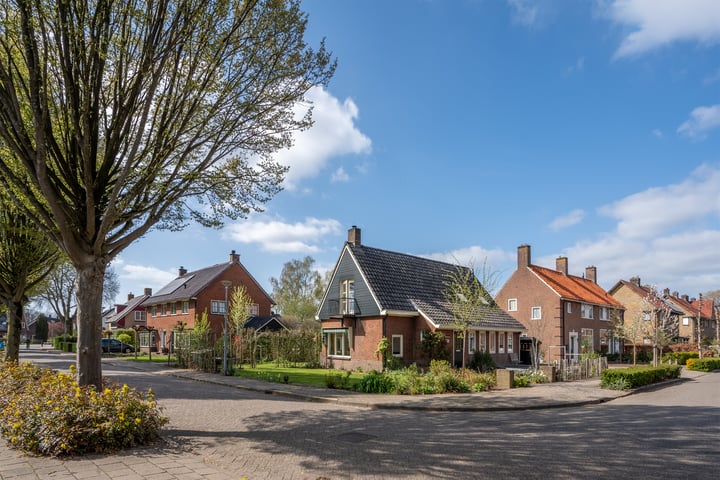 Photo of property Julianalaan 1, Vorden