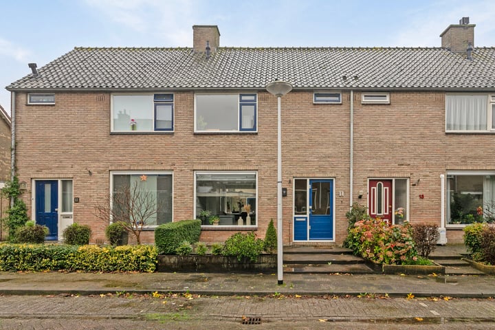 Julianalaan 11 in Reeuwijk