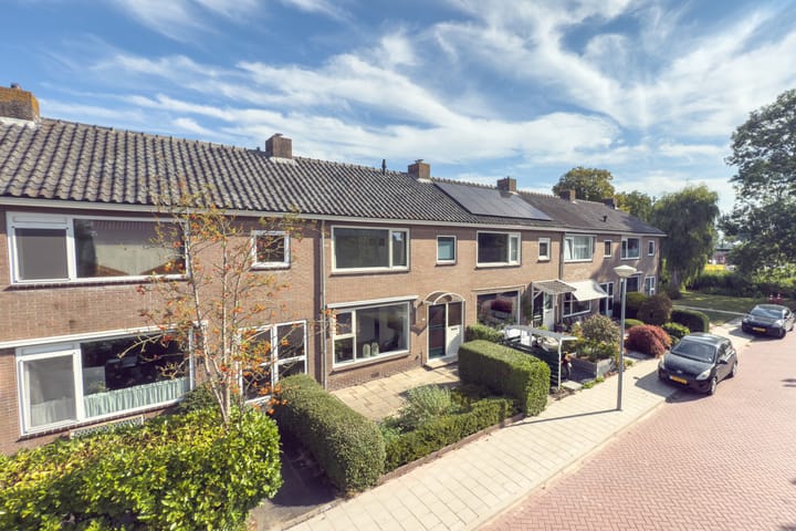 Julianalaan 135 in De Rijp foto