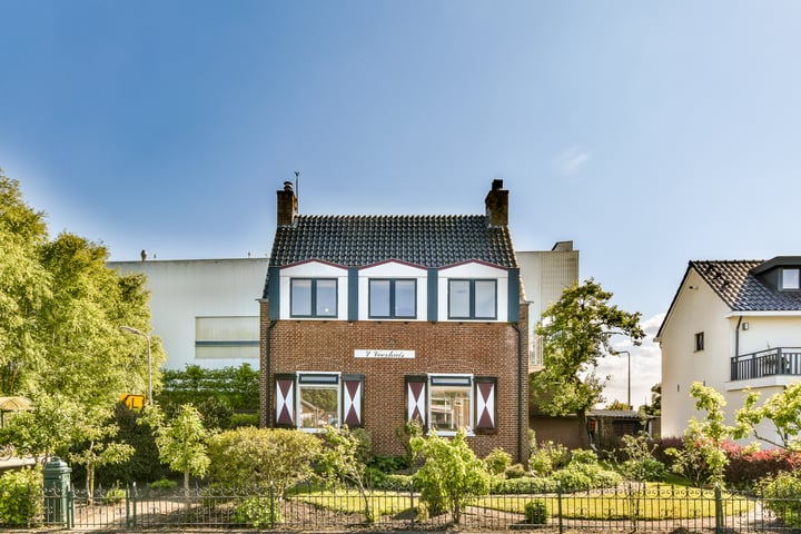Julianalaan 1a in Kaag