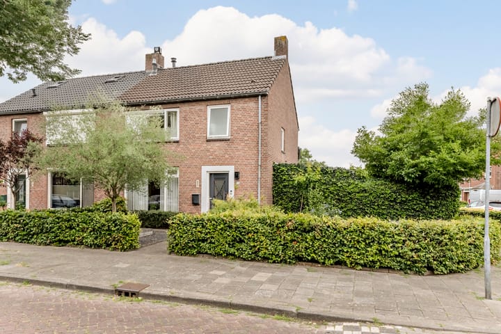 Julianalaan 23 in Oosterhout