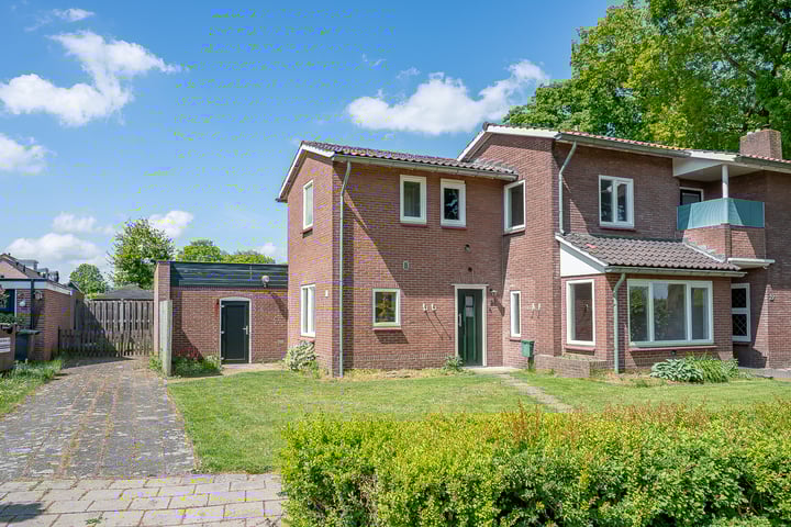 Julianalaan 25 in Vorden
