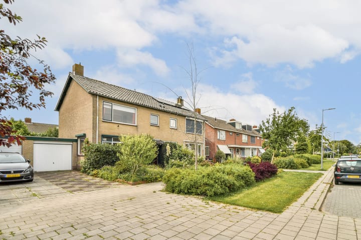 Julianalaan 36 in De Rijp