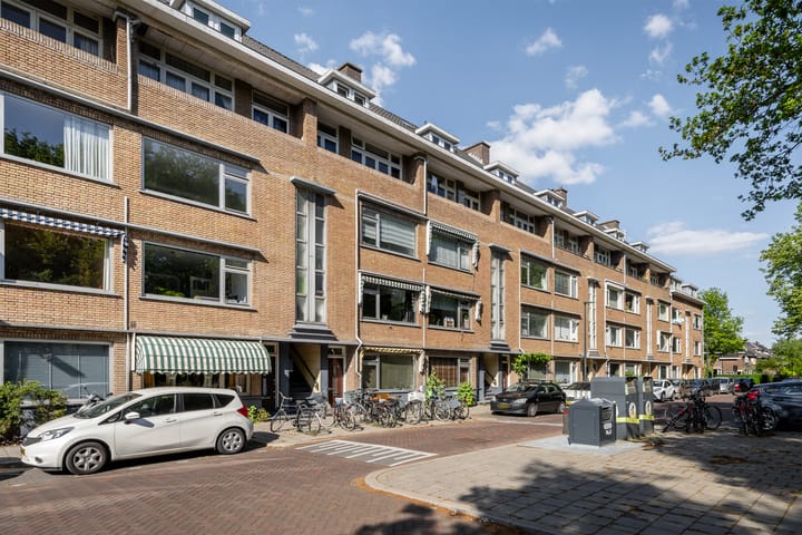 Julianalaan 88A in Schiedam foto