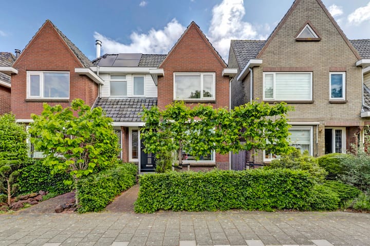 Photo of property Julianaplein 17, Boskoop
