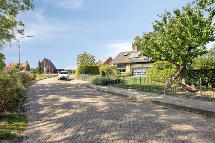 Julianastraat 1 in Hoek Foto