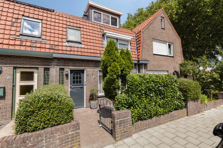 Photo of property Julianastraat 10, Terneuzen