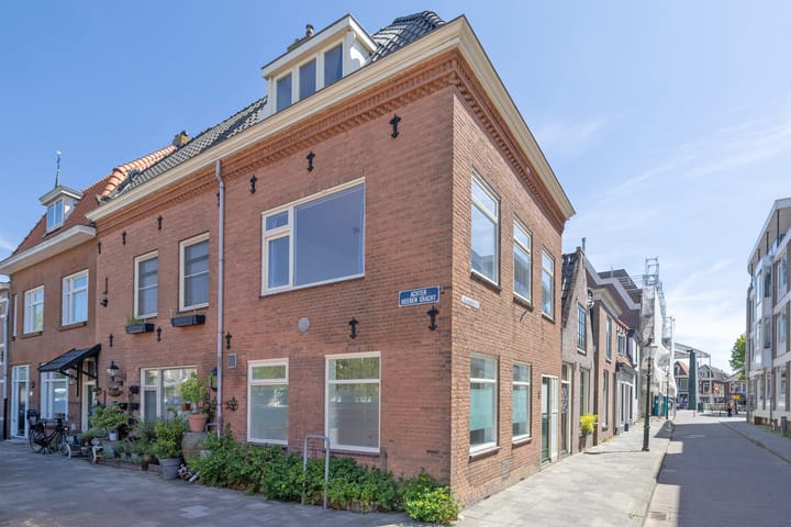 Julianastraat 12 in Weesp