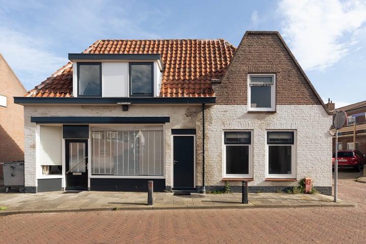 Photo of property Julianastraat 12, Egmond aan Zee
