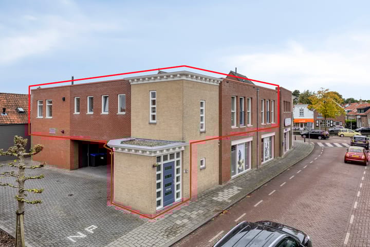 Photo of property Julianastraat 12, Oud-Beijerland