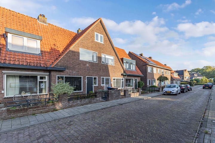 Julianastraat 18, Steenwijk Photo of property Julianastraat 18, Steenwijk