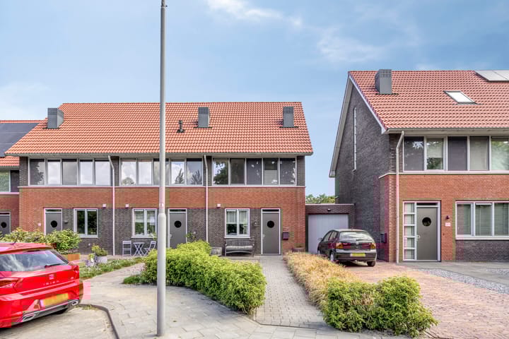 Photo of property Julianastraat 37E, Hooge Zwaluwe