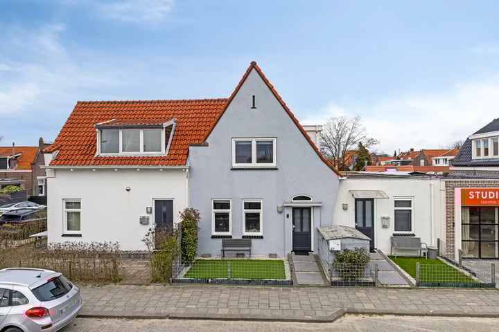 Photo of property Julianastraat 43A, Oud-Beijerland