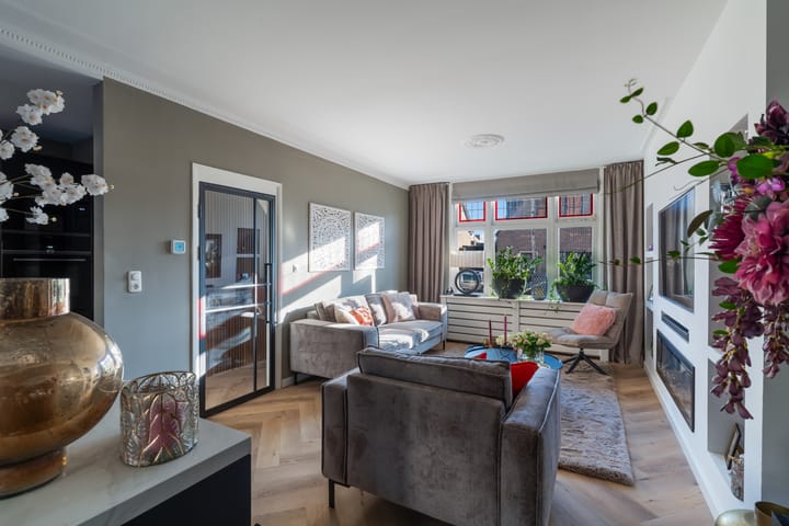 Photo of property Julianastraat 55, Lisse