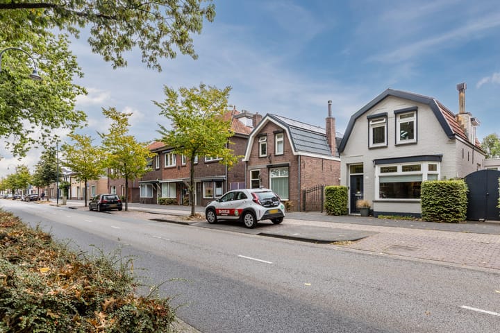 Julianastraat 60 in Rijen