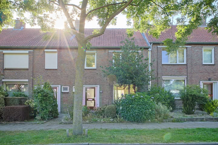Jupiterstraat 60 in Geleen