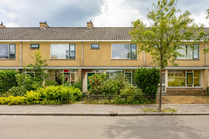 Jupiterstraat 8 in Groningen