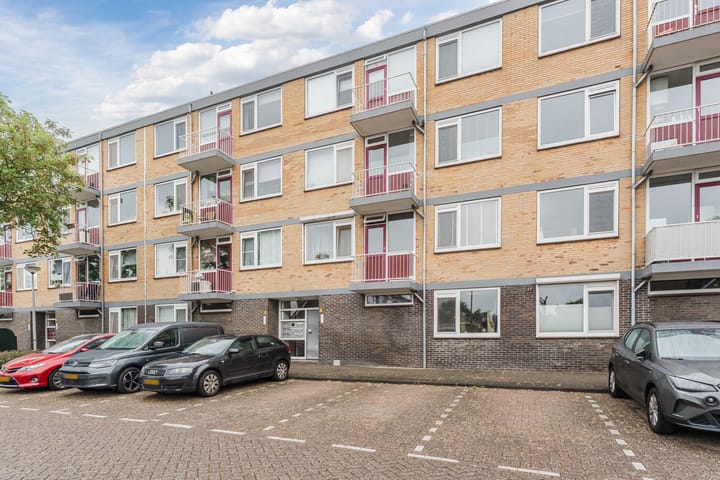 Photo of property Justus van Effenlaan 80, Waddinxveen