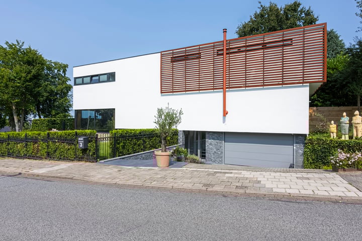 Photo of property K.L.M.-straat 3, Heerlen