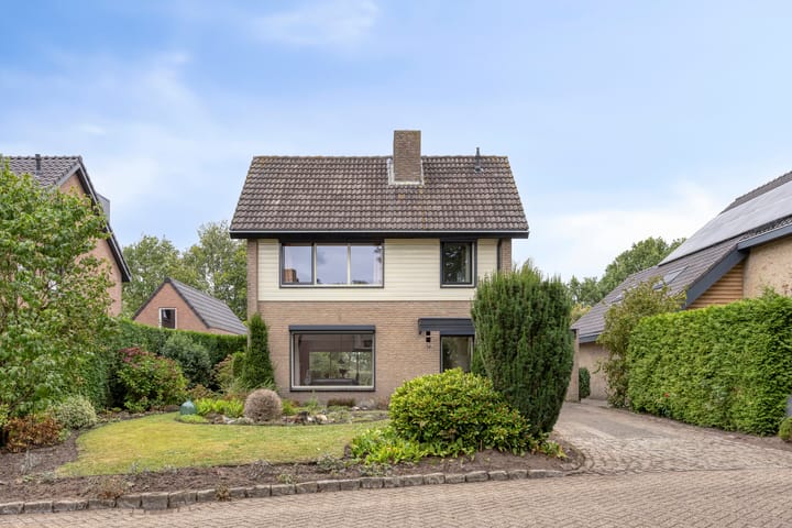 Kaar 14 in Riel