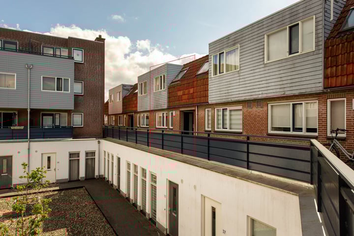 Kaatsbaan 48 in Bergen op Zoom