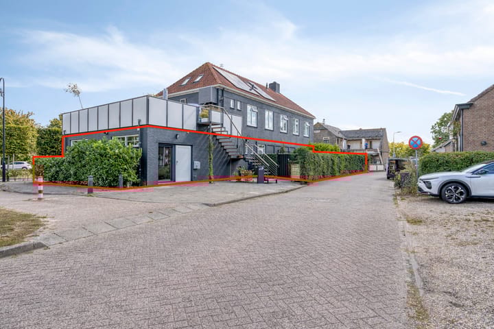 Kade 2 in Den Bommel