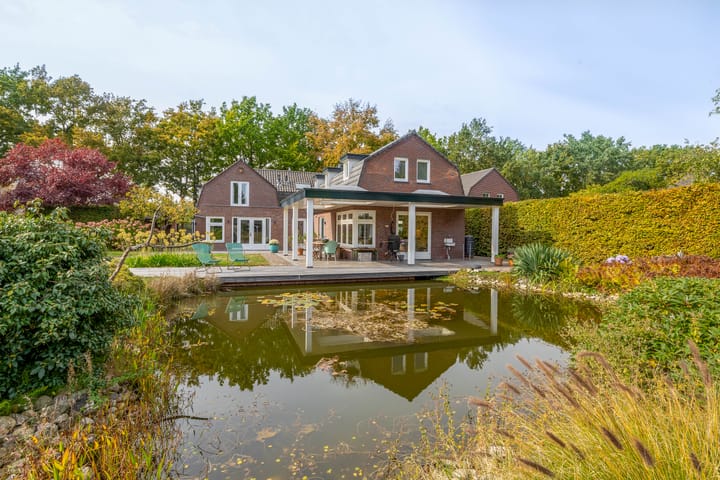 Photo of property Kaldersedijk 8, Helmond