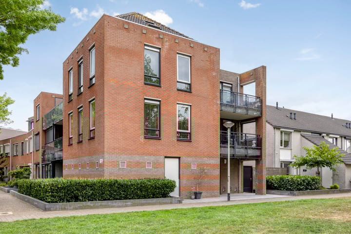 Photo of property Kalmoesberg 14, Roosendaal