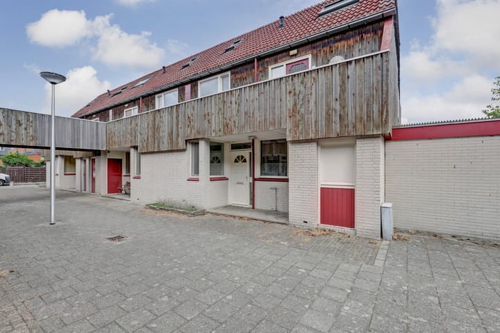 Photo of property Kalmoesdreef 8, Spijkenisse