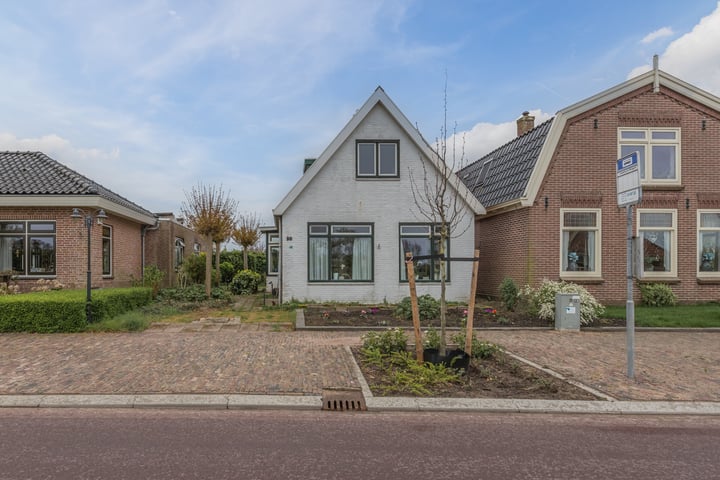 Photo of property Kalverdijk 59, Tuitjenhorn