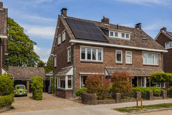 Kamerlingh Onneslaan 17 in Enschede photo