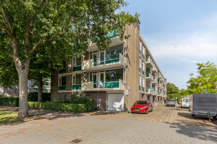 Kamperfoelielaan 3 in Oegstgeest
