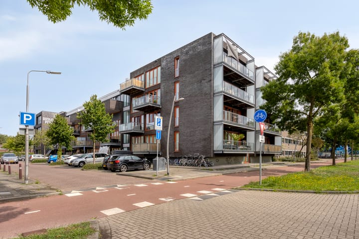 Kamperfoeliestraat 12B in Oss