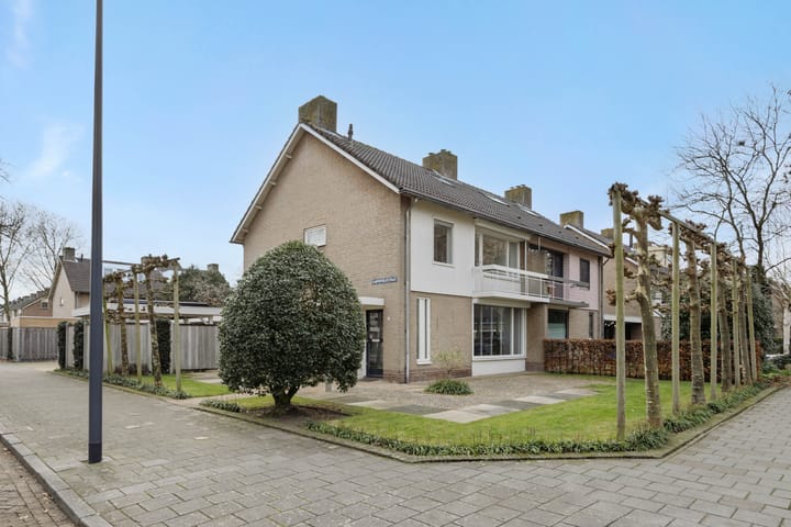 Photo of property Kamperfoeliestraat 38, Rosmalen