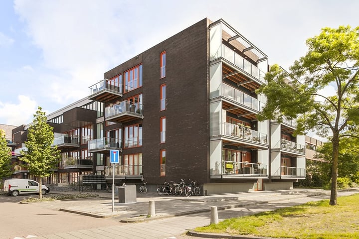 Kamperfoeliestraat 8G in Oss
