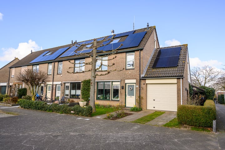 Photo of property Kamperzand 62, Huizen